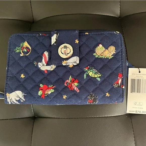 NWT Vera Bradley Christmas Pattern Wallet, Navy Blue Background - Picture 1 of 5